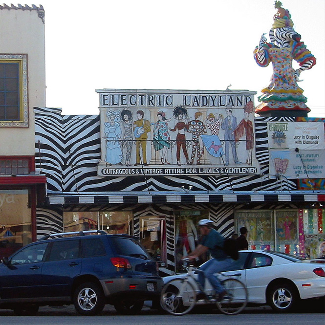 SoCo Street Shot Austin, Tx. Credit: Payton Chung on Flickr