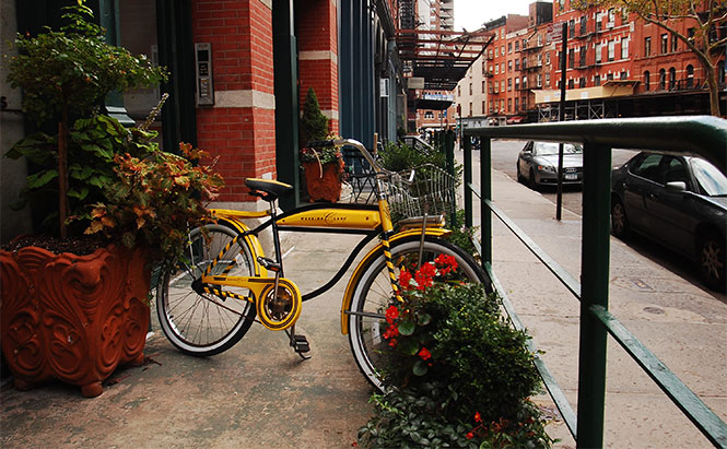 New York bicycle. Photo by moonman82 on Flickr.