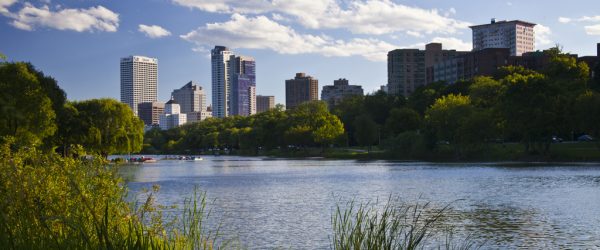 Lake Park Lagoon along Lincoln Memorial Dr. in Milwaukee, WI. Photo by @cjschmit on Flickr.